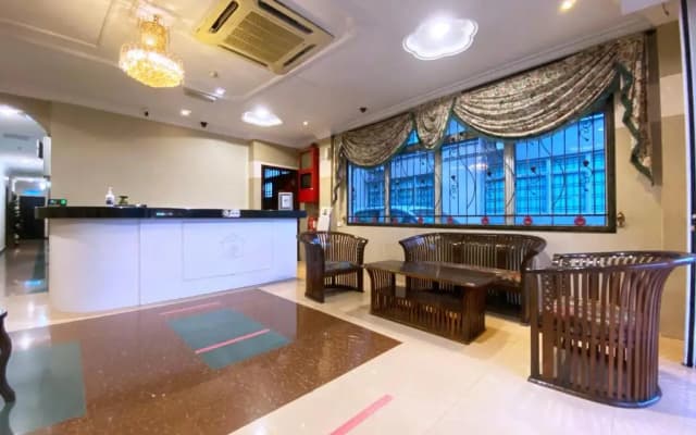 Mr Hotel Nusa Bestari - photo 5