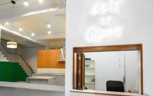 REST IS MORE Hostel - photo 2