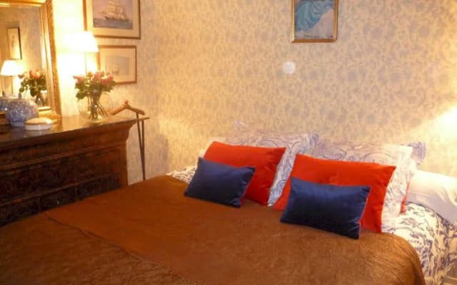 Bed And Breakfast Tour Eiffel 3 - photo 2