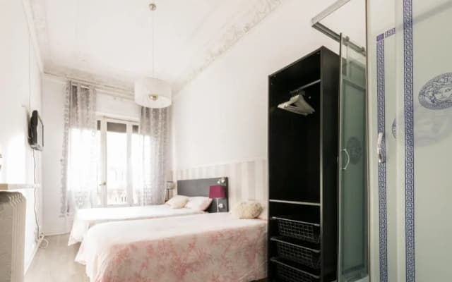 M&F 7 Rooms/7 Bathrooms Over Gran Via - photo 3