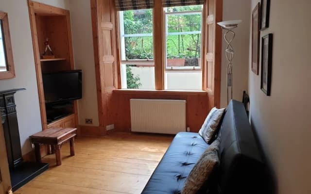 Cosy Flat With Garden View - photo 4