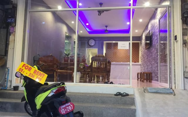 The Lucky Kata Hostel - photo 4
