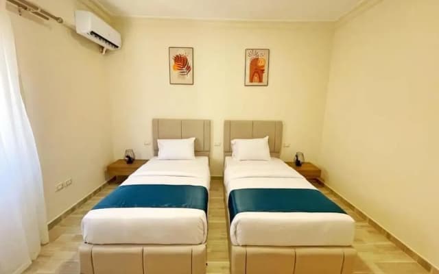 Settle Inn South 90 Apartments - photo 4