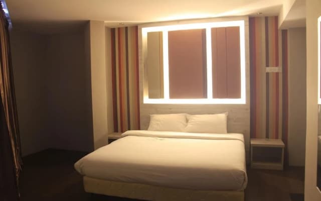 Merge Summit Boutique Hotel - photo 5