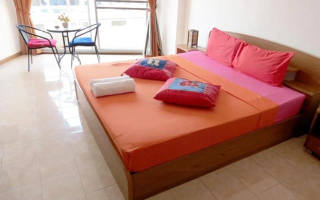 View Talay 1B Apartments - photo 2