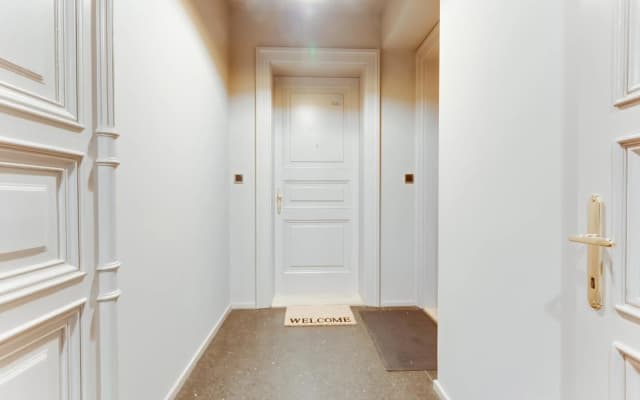 Royal Residence Apartment in the Heart of Prague - photo 4