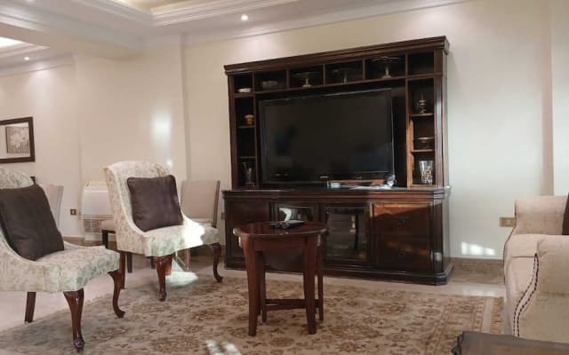 The Nile View 4BDR Apartment - photo 2