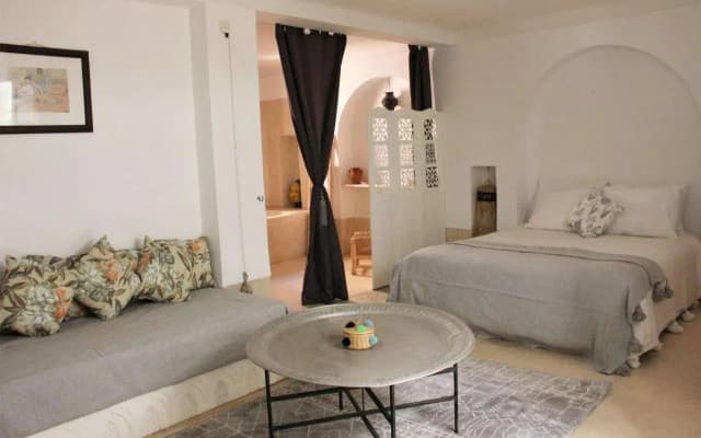 Riad El Ouarda - photo 5