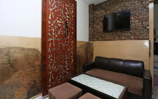 Hotel Prem Deluxe Guest House - photo 4