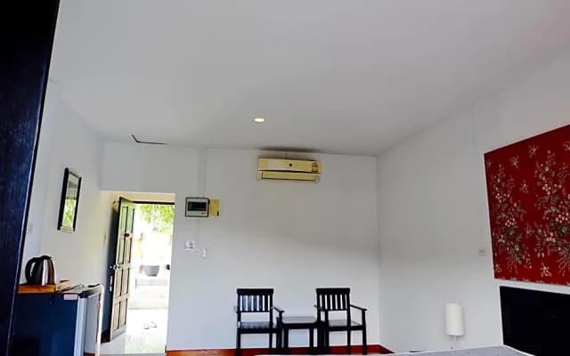 Naiharn Paradise Boutique - photo 5