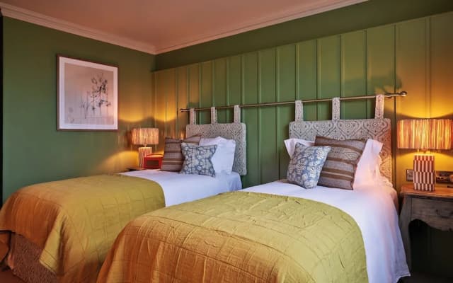 The Royal Forest - A Heartwood Inn - photo 3