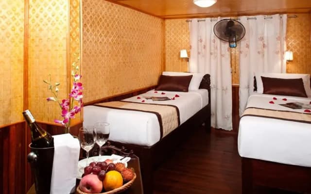 Huong Hai Junks Halong - photo 2