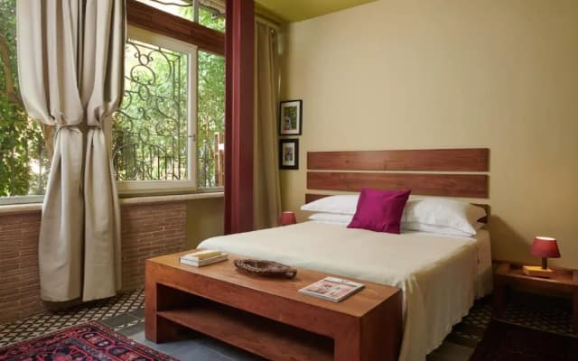 Palm Gallery Hotel - photo 3