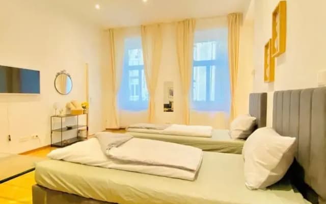 Bright and Spacious 2BR Flat Westbahnhof - photo 5