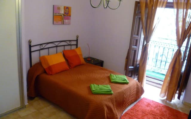 Village Chueca Apartments - photo 3