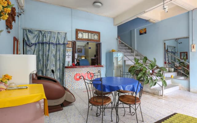 OYO 90048 Damika Hotel - photo 3