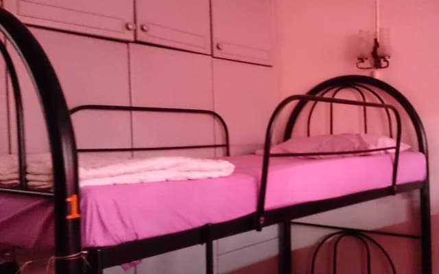 Queen Suriya's Hostel - photo 5
