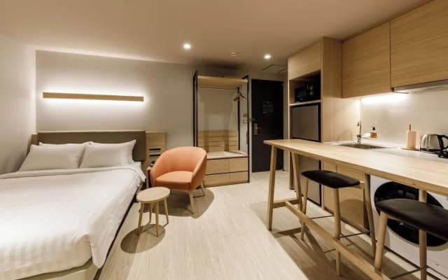 Nishitetsu Hotel Croom Bangkok Silom - photo 3