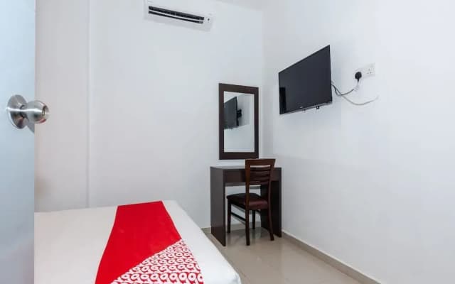 OYO 1090 Hollitel Hotel Melaka - photo 5