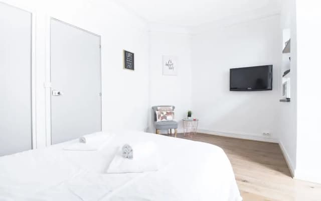 Luxury Apartment in Paris-Champs Elysées - photo 5