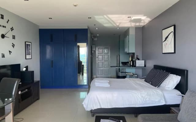View Talay6 Mark Apartments - photo 3