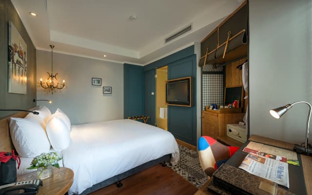 Bespoke Trendy Hotel Hanoi - photo 3