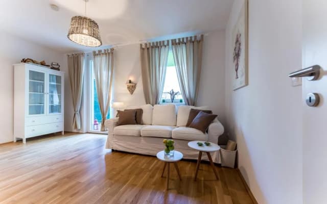 Beautiful Home - Garden Apartment - photo 4