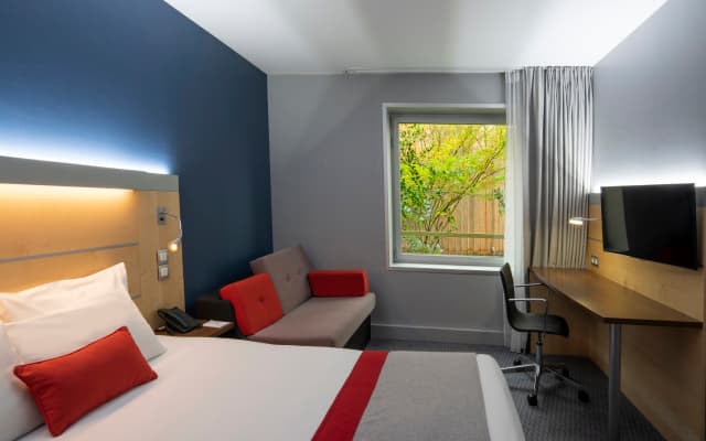 Holiday Inn Express Paris-Canal de la Villette by IHG - photo 3