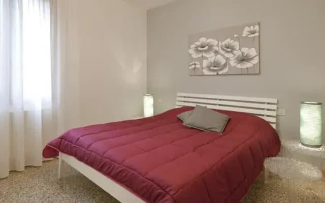 Madame V Apartments - photo 4