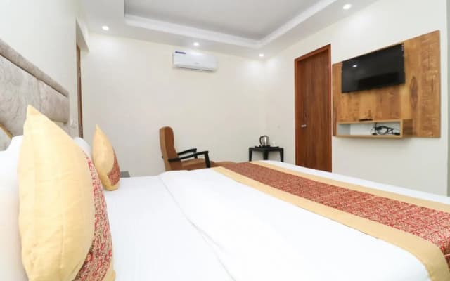 Hotel The Glory - photo 3