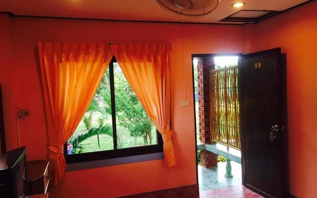 Lanta Queen Resort - photo 3