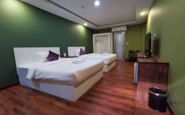 The Ram Hotel - photo 4
