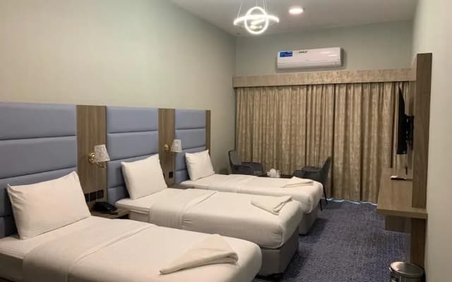 Silver Sand Hotel - photo 2