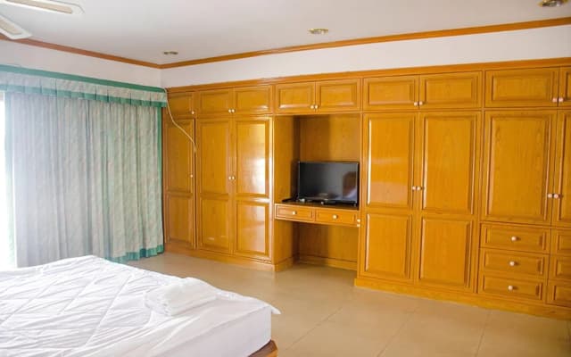 Baan Square - photo 3
