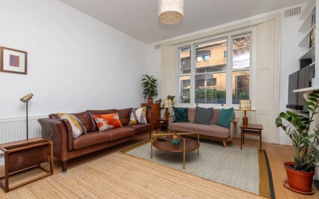Spacious 2BD Flat By Regents Park & Camden Town! - photo 5