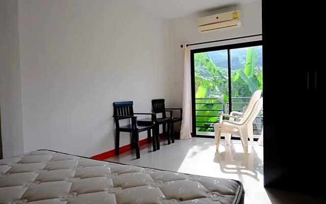 Naiharn Paradise Boutique - photo 4