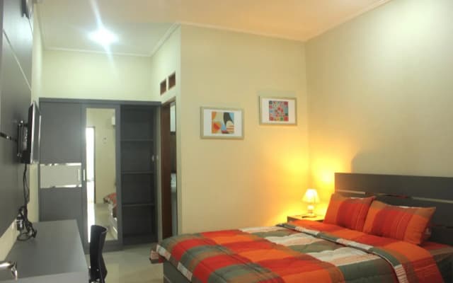 Crystal Vista Residence - photo 2
