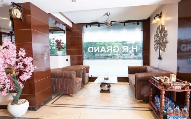 HR Grand Hotel - photo 2
