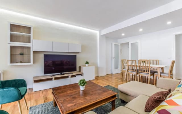 Alcalá I in Madrid with 3 bedrooms and 2 bathrooms - photo 2