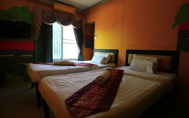 OYO 768 First Station Hotel - photo 5