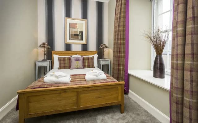 Nicolson Apartments - photo 4