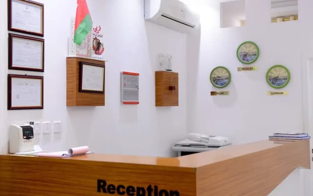 Oasis Hotel Apartments - photo 2