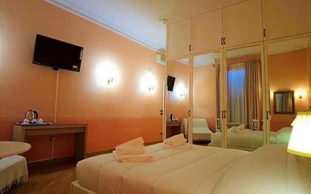 Gardoce's Guest House - photo 4