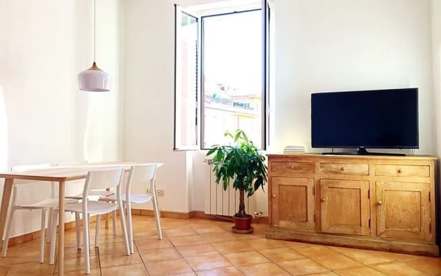 Panoramic Castle Apt - photo 2