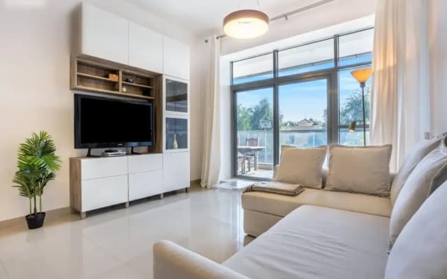 Breathtaking View 1 Bedroom Apt - photo 2