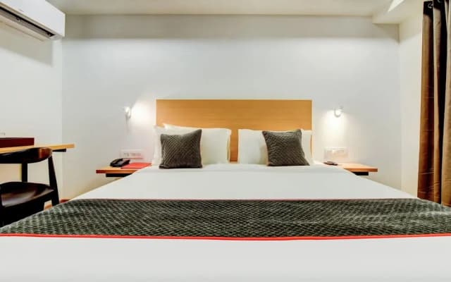 OYO Townhouse 115 Patel Nagar - photo 2