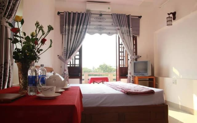 Lakeside Homestay - photo 3