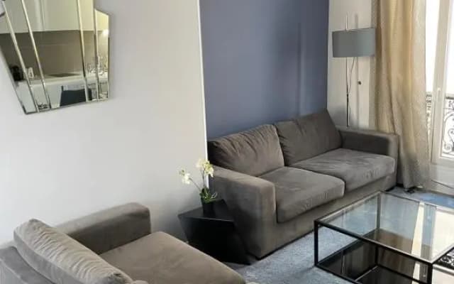 Beautiful Lincoln Apartment - photo 5