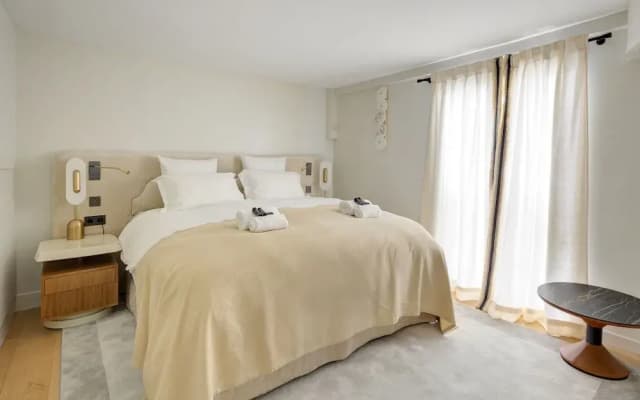 Champs Elysees AC Luxe with Terrace - photo 5