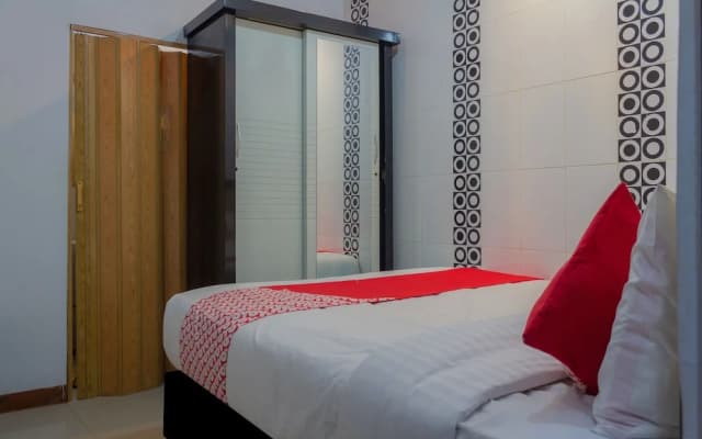 K68 Residence By OYO Rooms - photo 5